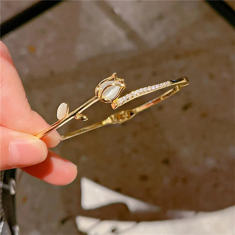 Exquisite Opal Tulip Zircon Bracelet