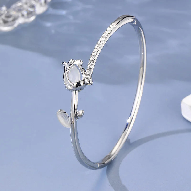 Exquisite Opal Tulip Zircon Bracelet