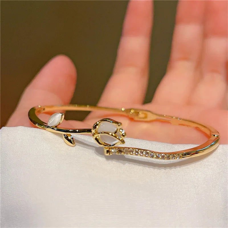 Exquisite Opal Tulip Zircon Bracelet