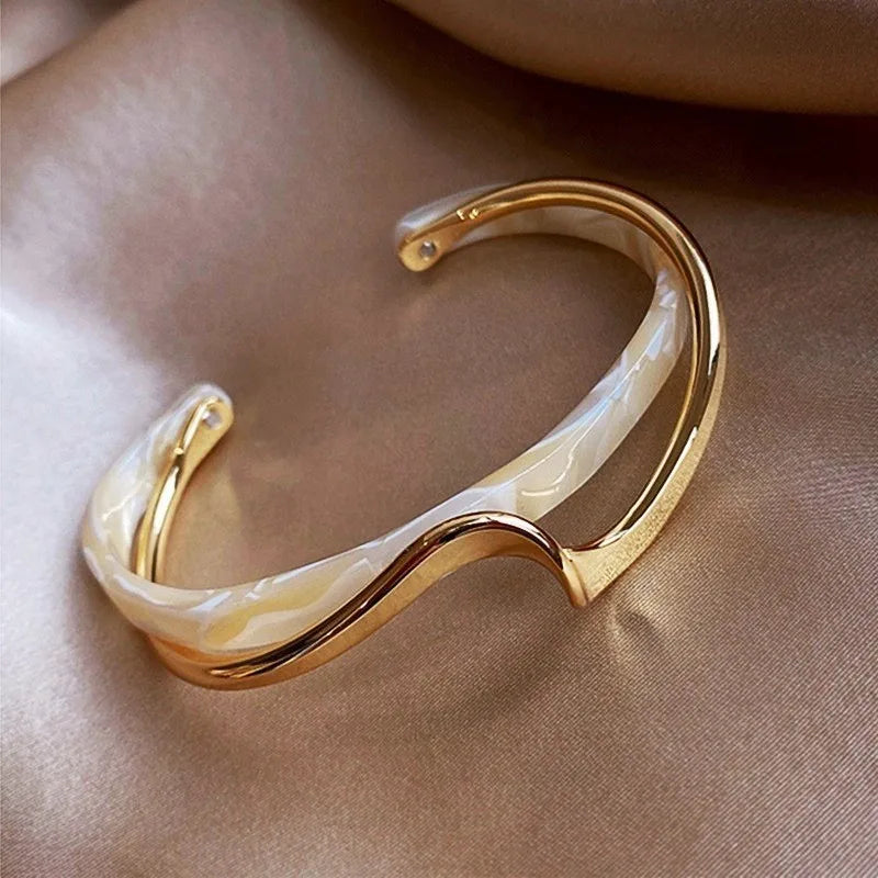 Korean Light Luxury White Shellfis Board Bracelet