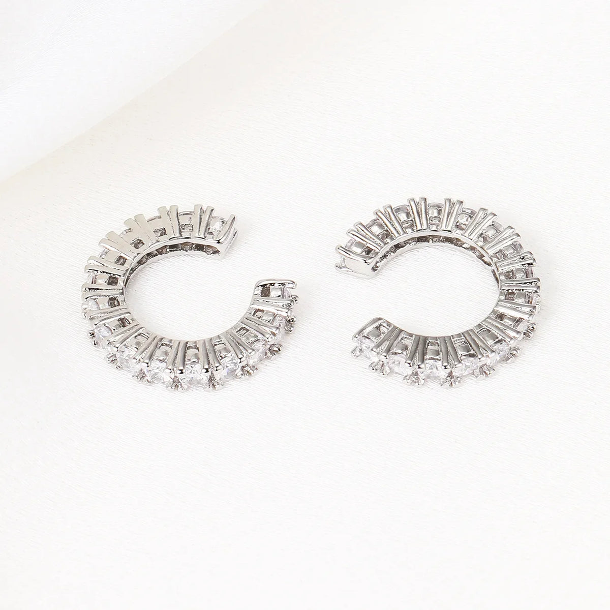 2Pcs Full Rhinestone Zircon Ear Cuff